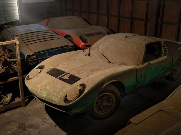 mantra-aftokiniton-gemati-barn-finds-vgainei-sto-sfyri-728000