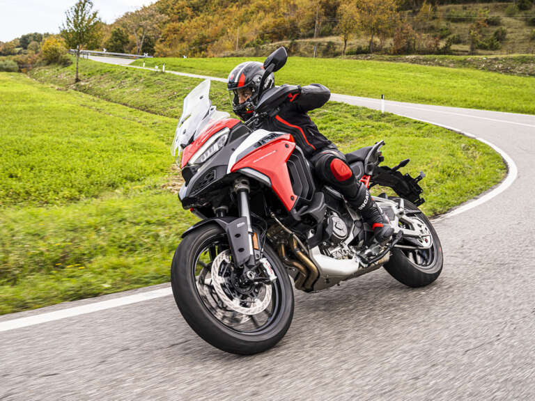 ducati-den-afxanetai-o-kyvismos-tou-multistrada-v4-726728