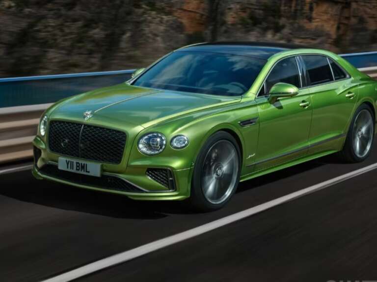 nea-bentley-flying-spur-i-skytali-perna-sta-plug-in-730106