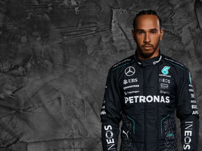 lewis-hamilton-palevo-me-tin-katathlipsi-apo-tin-efiveia-732654