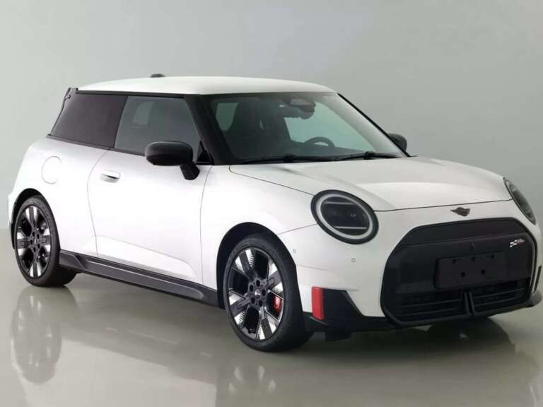 ypotithetai-den-prepei-na-to-deite-etsi-einai-to-mini-cooper-jcw-e-731615