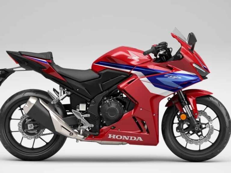 honda-i-onomasia-cbr400r-four-ekane-tin-emfanisi-tis-730576