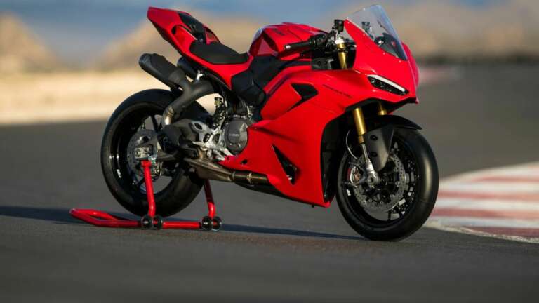 ducati-panigale-v2-i-anagennisi-tis-katigorias-supersport-738723