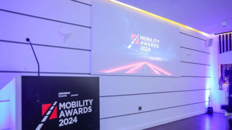 i-elliniki-sixt-thriamvevei-sta-mobility-awards-2024-744215