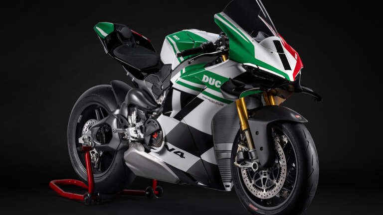 ducati-neo-panigale-v4-tricolore-744134