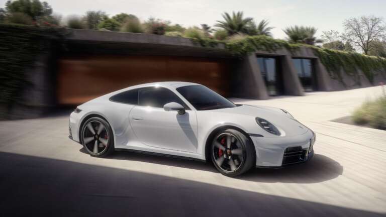 nea-porsche-911-carrera-s-pio-grigori-kai-pio-dynamiki-apo-pote-746921